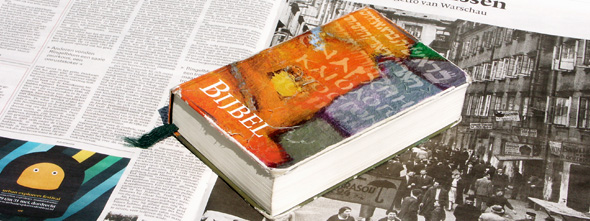 Bijbel-en-krant